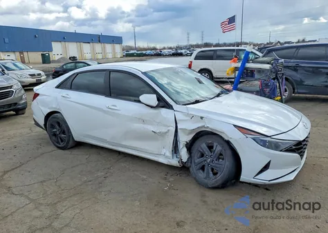 2022 Hyundai Elantra z USA, uszkodzony, nr VIN 5NPLM4AG7NH082503